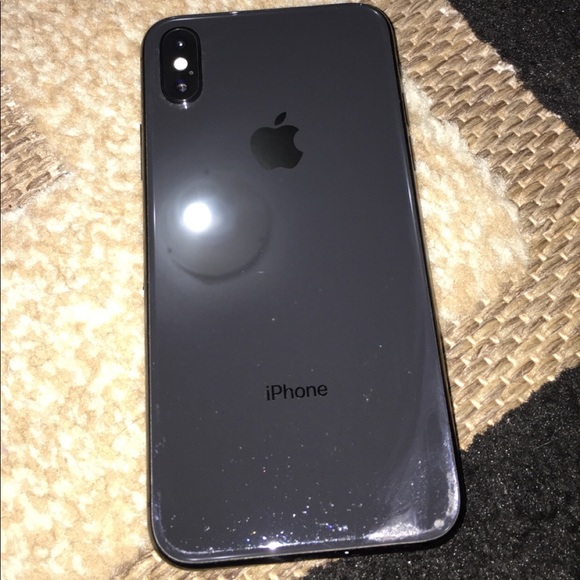 iPhone 10 - Picture 2 of 2